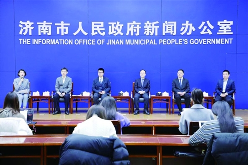 在2月9日的首场见面会上,企业家们分享企业作为科技创新的生力军,如何实现技术突破,并推动企业向新求质、向优升级的历程故事